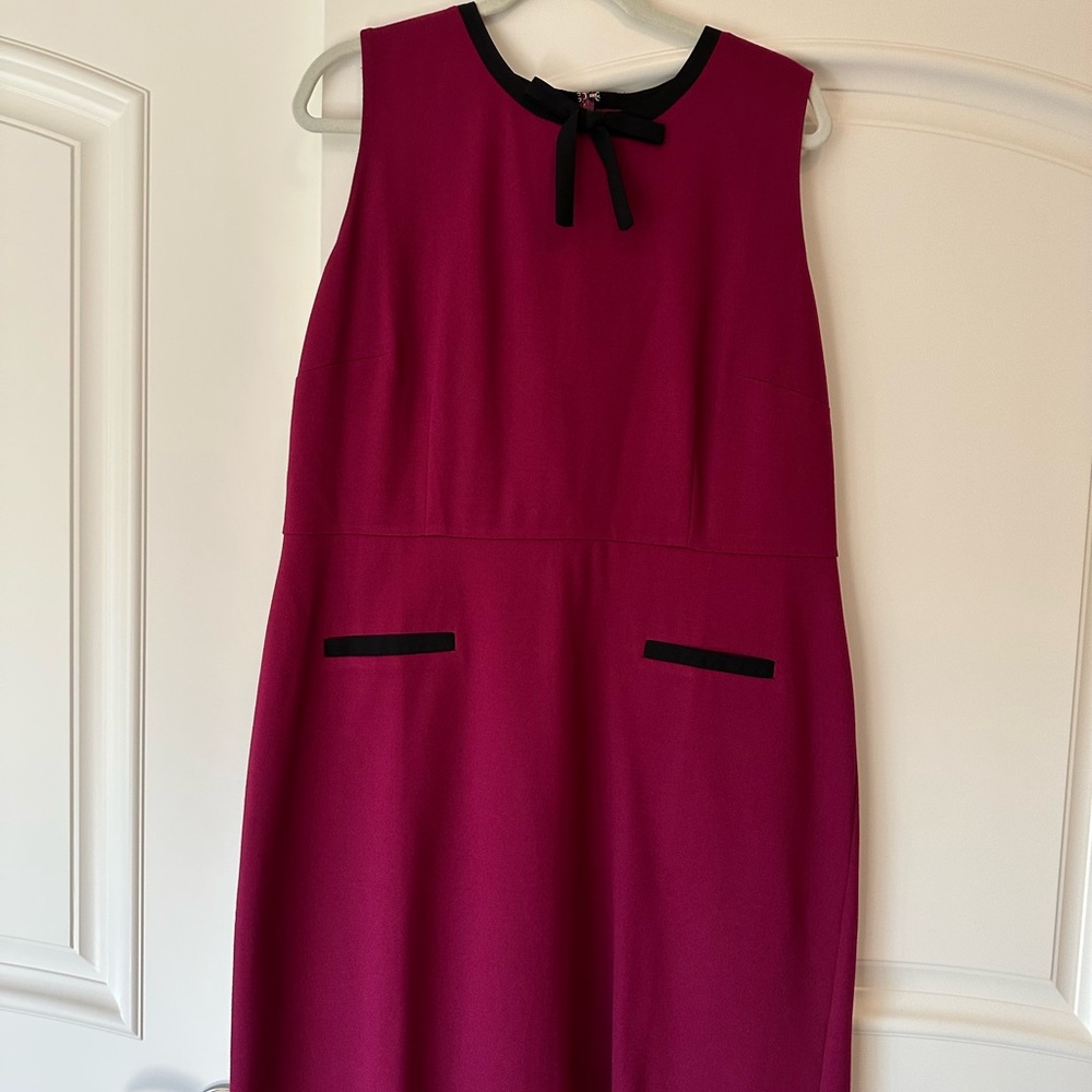 ⭐️NWT⭐️ Talbots Cranberry Midi Dress with Black Trim. Size 16